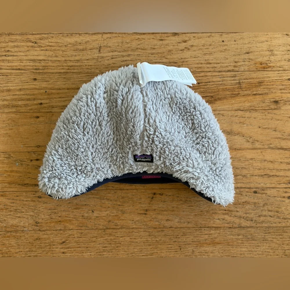 Patagonia hat with ear covers and reversible shearling 18 - 24 months - Picture 5 of 7